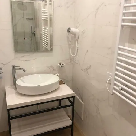 Living 2 Bed & Breakfast Bologna
