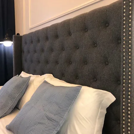 Bed & Breakfast Living 2